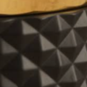 Matt black - glossy gold