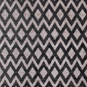 Machine Woven Carpet with Fringes and Lozange Pattern